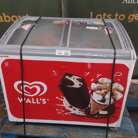 MEDIUM WALL'S ICE CREAM CHEST FREEZER