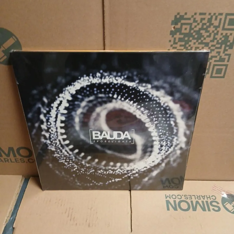 LOT OF APPROXIMATELY 10 ASSORTED VINYL LPS – MIXED ARTISTS (THE SIRENS OF TITAN: APOCALYPSE SESSIONS; LISA RONSON: EMPERORS OF MEDIEVAL JAPAN)
