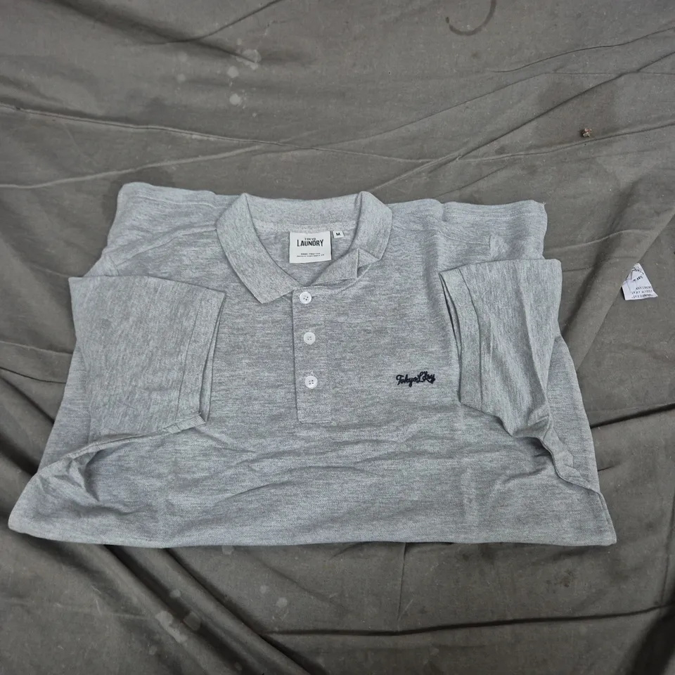 LAUNDRY BY SHELLI SEGAL GREY POLO SHIRT – MENS SIZE M