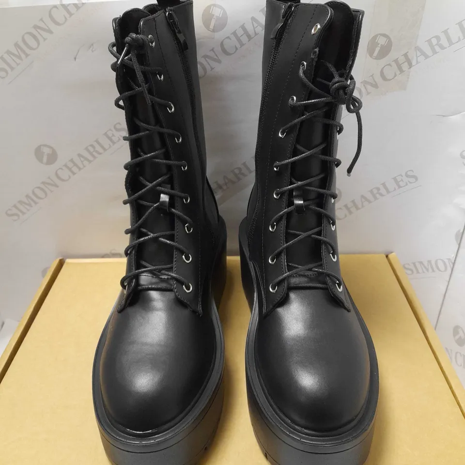 KOI YORICK MANSION PLATFORM SKULL BLACK PU BOOTS - SIZE 9