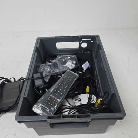 TOTE OF APPROXIMATELY 8 ASSORTED ITEMS TO INCLUDE: BT ROUTER 
