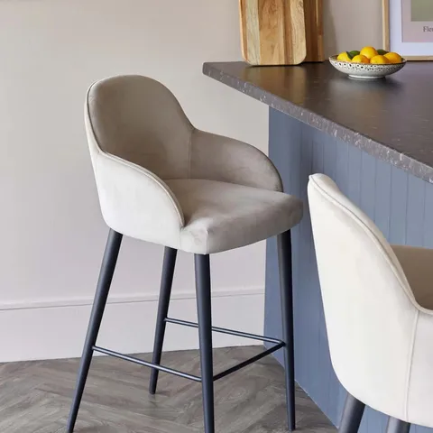 BOXED DANETTI LANI CHAMPAGNE VELVET BLACK METAL BAR STOOL