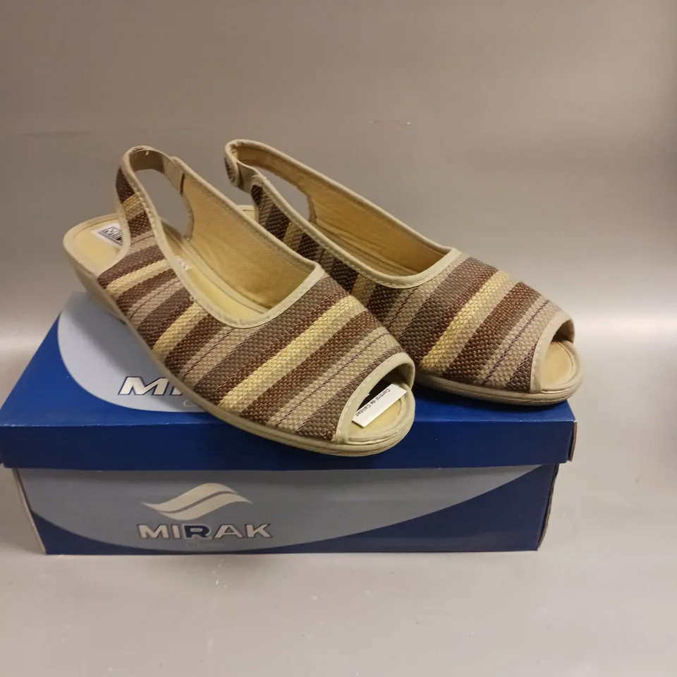 BOXED PAIR OF MIRAK CLASSIC CARLA OPEN TOE SHOES IN BROWN - 8	