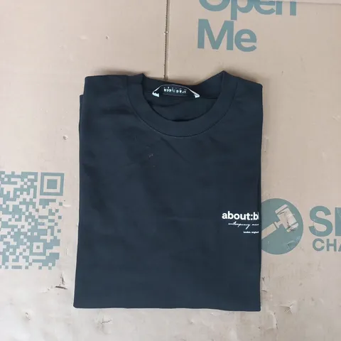 ABOUT:BLANK SHORT SLEEVE CREW NECK T-SHIRT IN BLACK SIZE SMALL