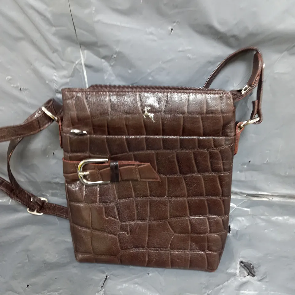 ASHWOOD LEATHER CROSSBODY BAG IN BROWN CROC