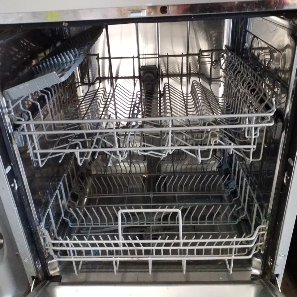COMFEE FREESTANDING DISHWASHER - UNPROCESSED RAW RETURN