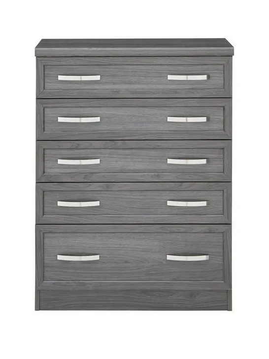 Lot 635: BOXED CAMBERLEY DARK OAK-EFFECT GRADUATED 5-DRAWER CHEST (1 ...