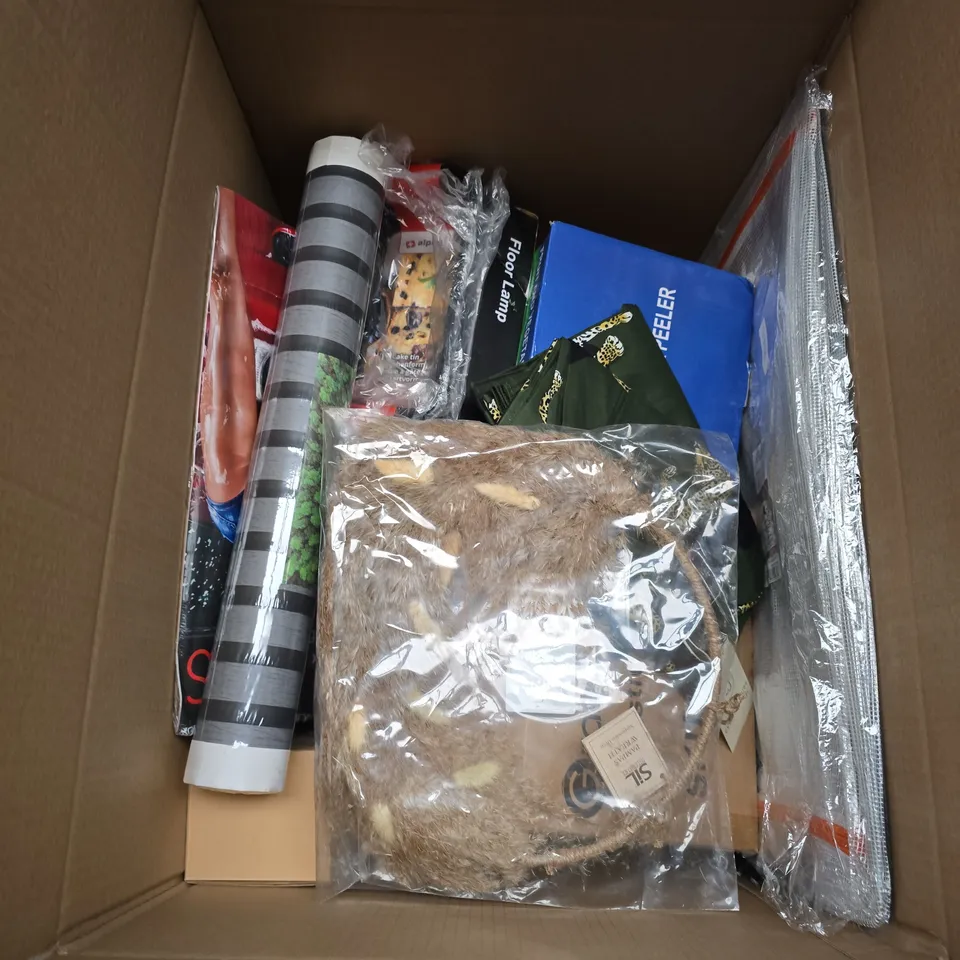 BOX OF APPROXIMATELY 15 ASSORTED HOUSEHOLD ITEMS TO INCLUDE ADULT PIG COSTUME, CHOPPING BOARD SET AND A MASSAGE CUSHION