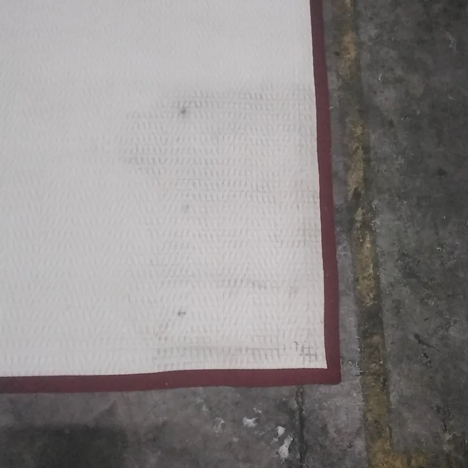 QUALITY DESIGNER RUG APPROXIMATELY 225X160CM