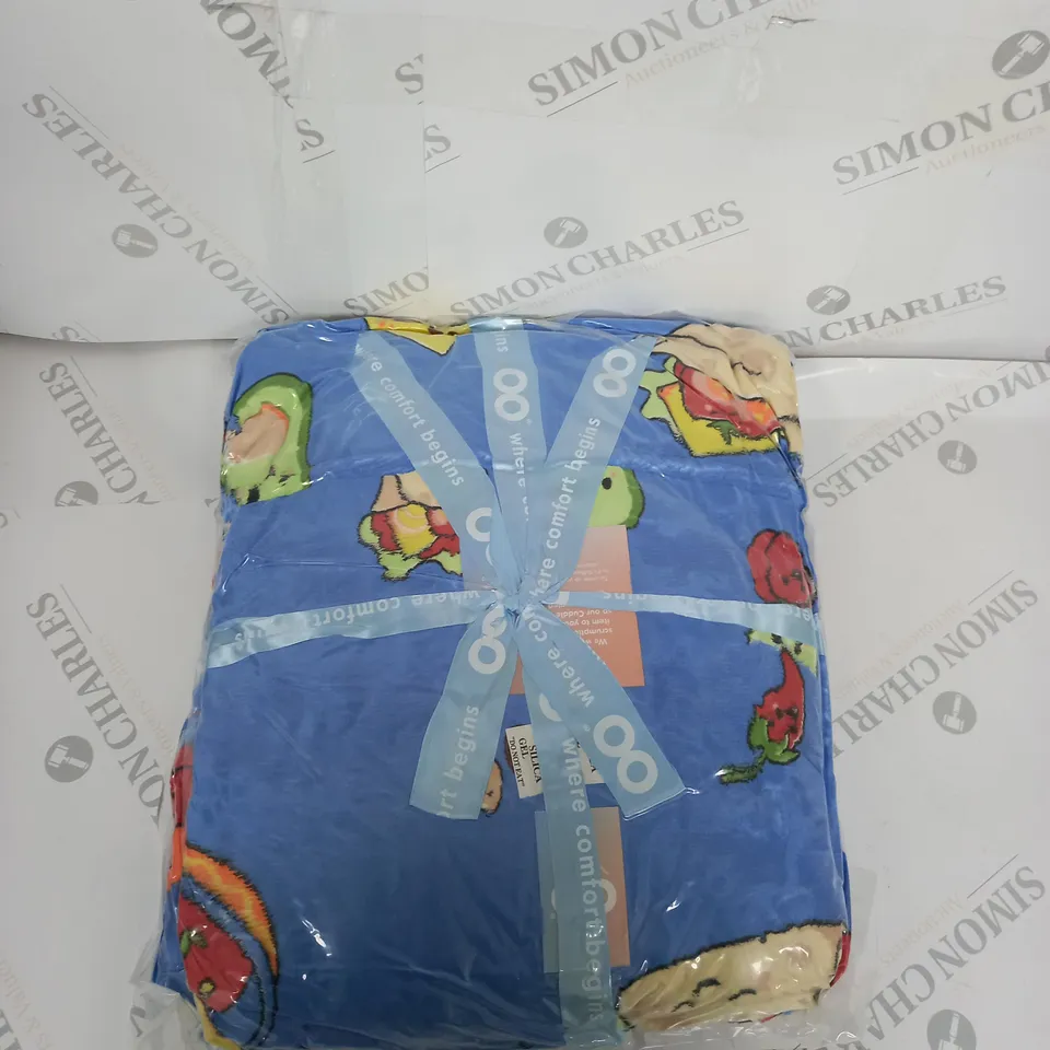 OODIE OVERSIZED WEARABLE BLANKET - FOOD PATTERN