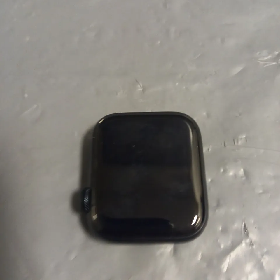 APPLE SE WATCH - MIDNIGHT ALUMINUM CASE