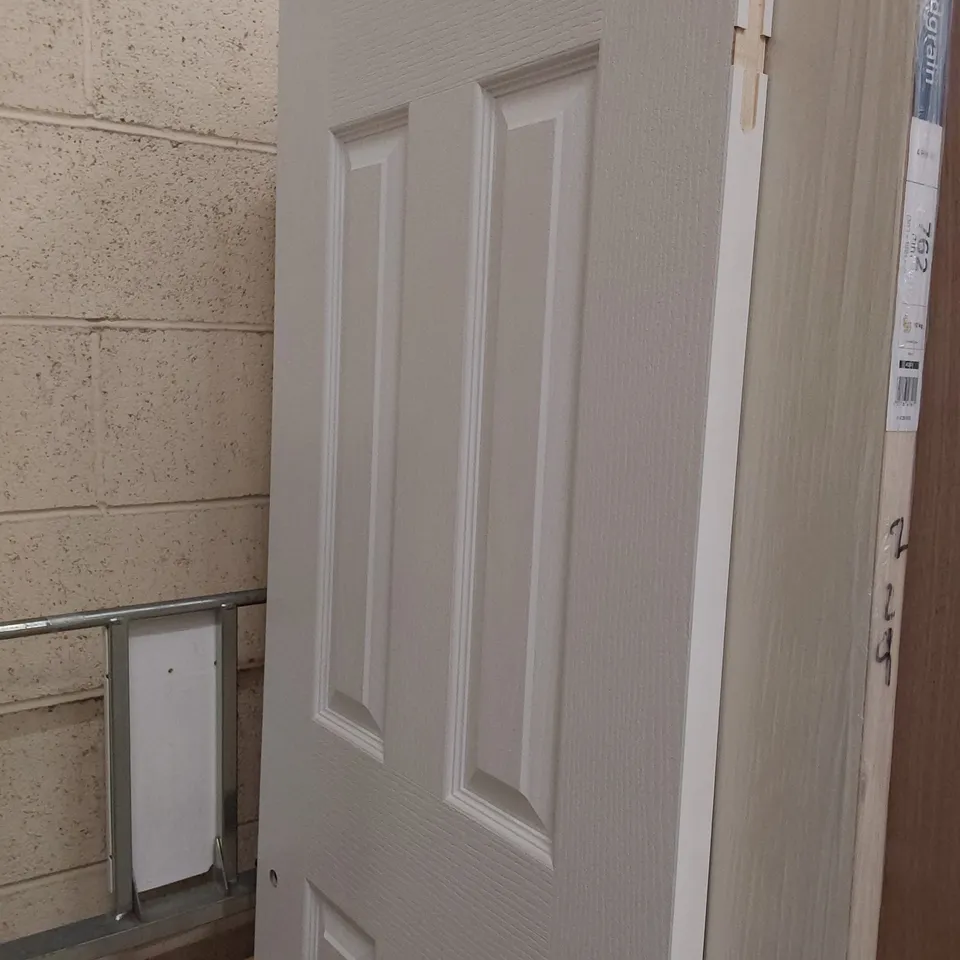 MOULDED WOODGRAIN 4 PANEL  INTERNAL DOOR 1981 × 638mm