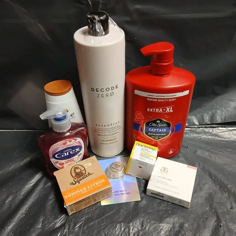 APPROXIMATEY 20 ASSORTED HEALTH AND BEAUTY PRODUCTS TO INCLUDE - DECODE ZERO SHAMPOO - CAREX HAND WASH - DR SQUATCH SOAP - ETC