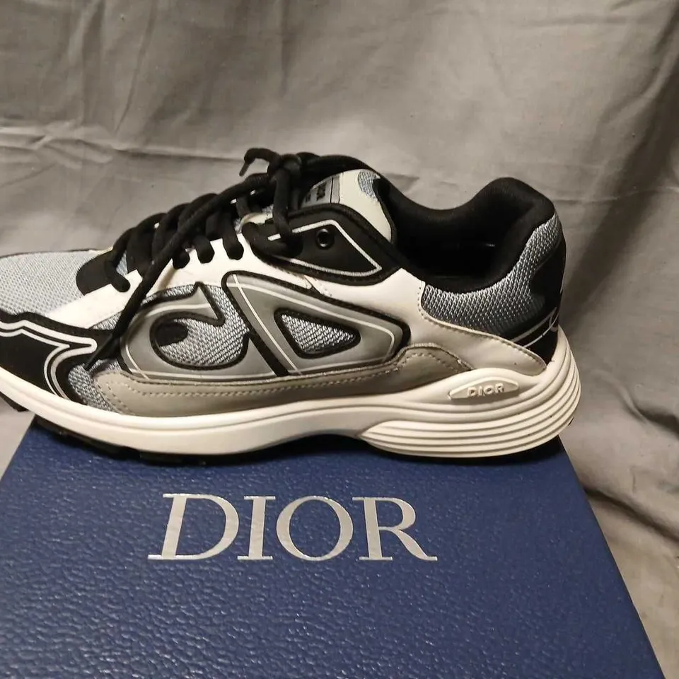 DIOR B30 SNEAKER MESH – BLACK/WHITE/GREY, EU 43 (UK 9)