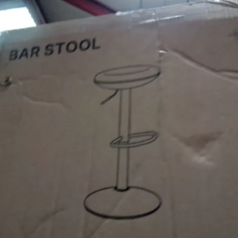 BOXED BARSTOOL