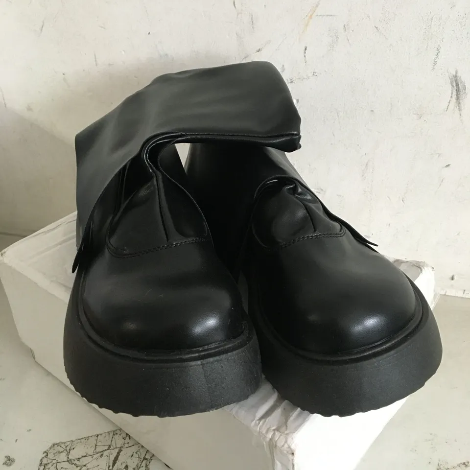 BOXED PAIR OF SIZE 37 BLACK FAUX LEATHER BOOTS 