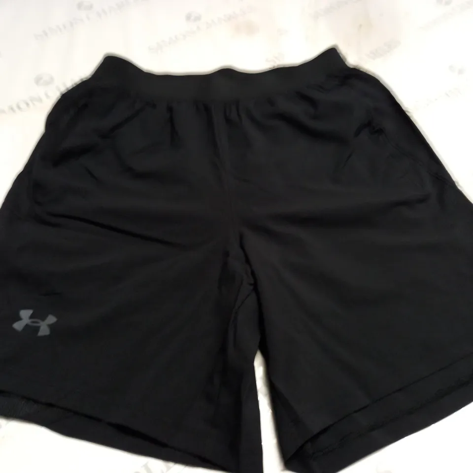 UNDER ARMOUR BLACK SHORTS - MD