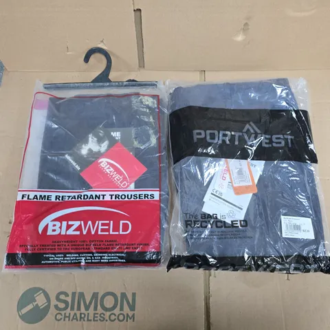 LARGE QUANTITY OF ASSORTED ITEMS TO INCLUDE FLAME RETARDENT PANTS, WELD TROUSERS ALL IN VARIOUS SIZES - COLLECTION ONLY