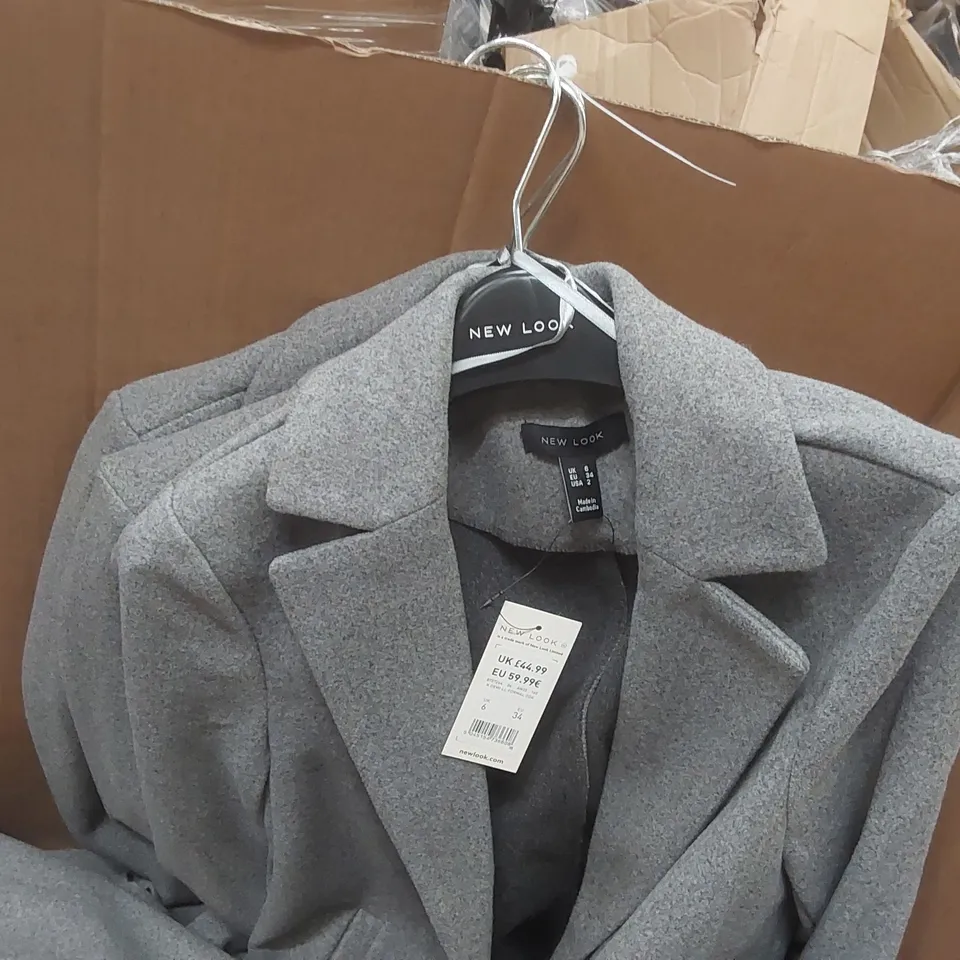 PALLET CONTAINING A VERY LARGE QUANTITY OF NEWLOOK FORMAL DRESS COATS