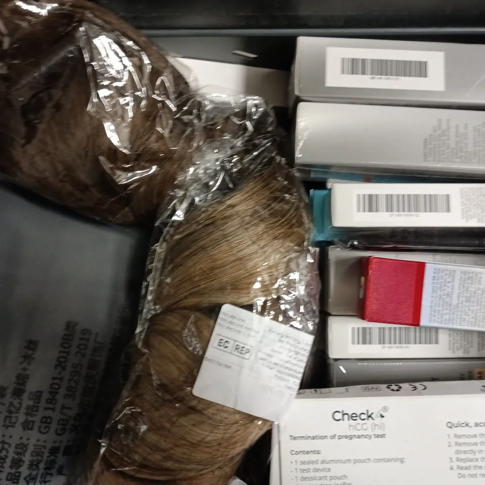 APPROXIMATELY 20 ASSORTED COSMETIC ITEMS TO INCLUDE HOEGOA, ERBORIAN, ETC - COLLECTION ONLY