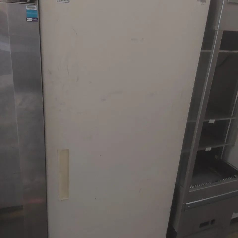 HF600 COMMERCIAL TEMPERATURE CONTROLLED UPRIGHT FOOD STORAGE CABINET
