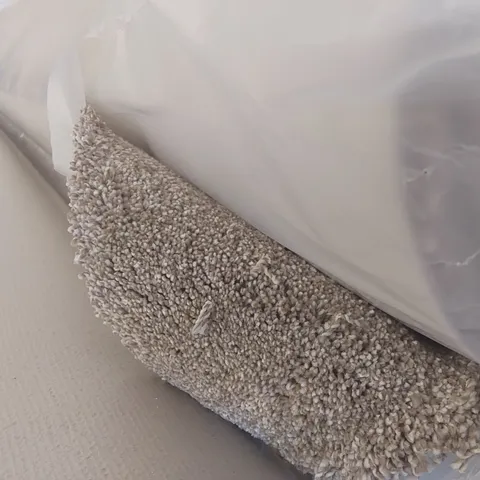 ROLL OF QUALITY FIRST IMPRESSIONS FRESH CARPET - APPROXIMATELY 5 x 5m