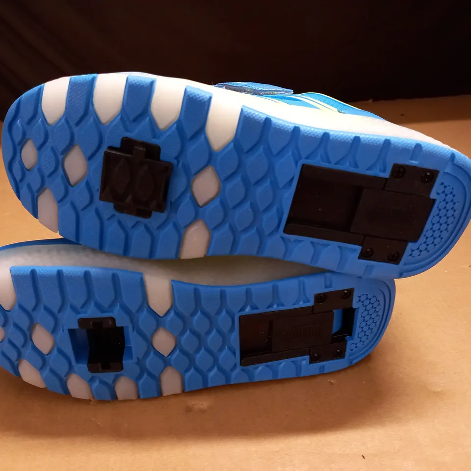 PAIR OF FASHION LIGHT UP WHEELIE TRAINERS - 39
