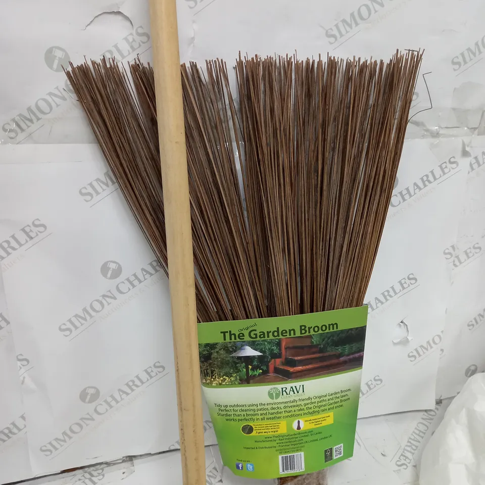 THE ORIGINAL GARDEN BROOM