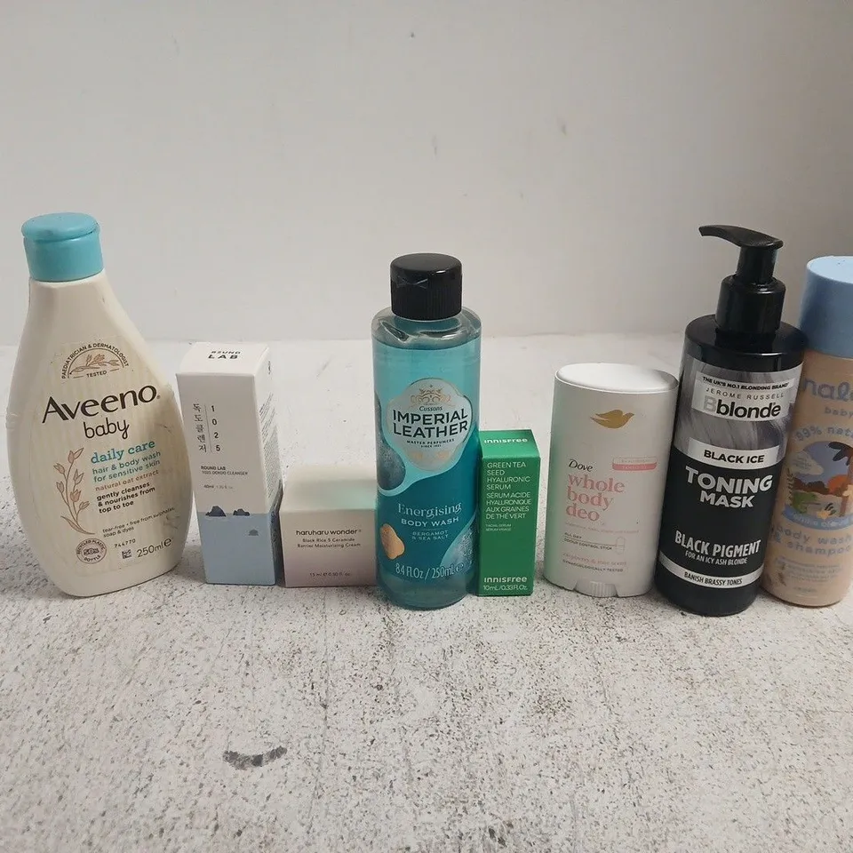 APPROXIMATELY 20 ASSORTED HEALTH & BEAUTY PRODUCTS TO INCLUDE IMPERIAL LEATHER BODY WASH, BBLONDE TONING MASK, HARUHARU WONDER MOISTURIZING CREAM, ETC - COLLECTION ONLY