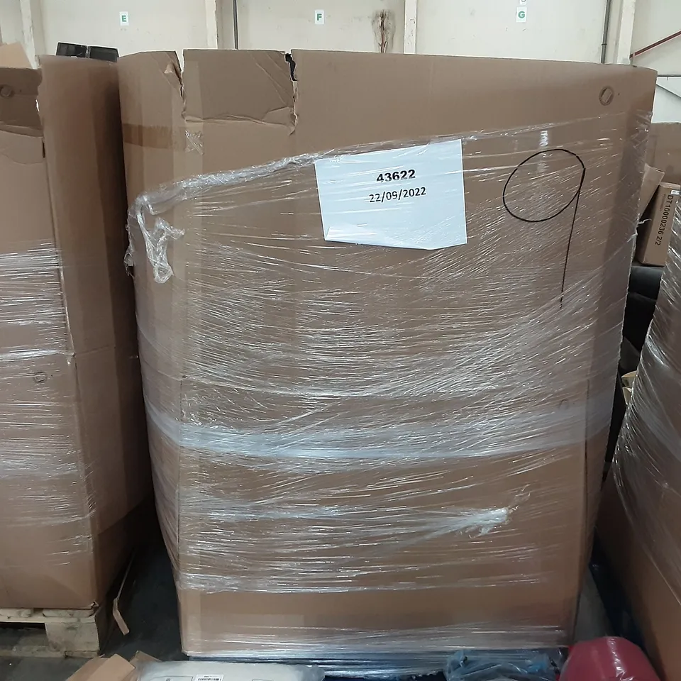 PALLET OF ASSORTED PRODUCTS TO INCLUDE FLEXI HOSE, EXPANDING HOSE, POOTACK SEAT CUSHION, SOTOR SEAT CUSHION, TD 25FT PRESSURE WASHER HOSE,  SUFUHOM MEMORY FOAM PILLOW