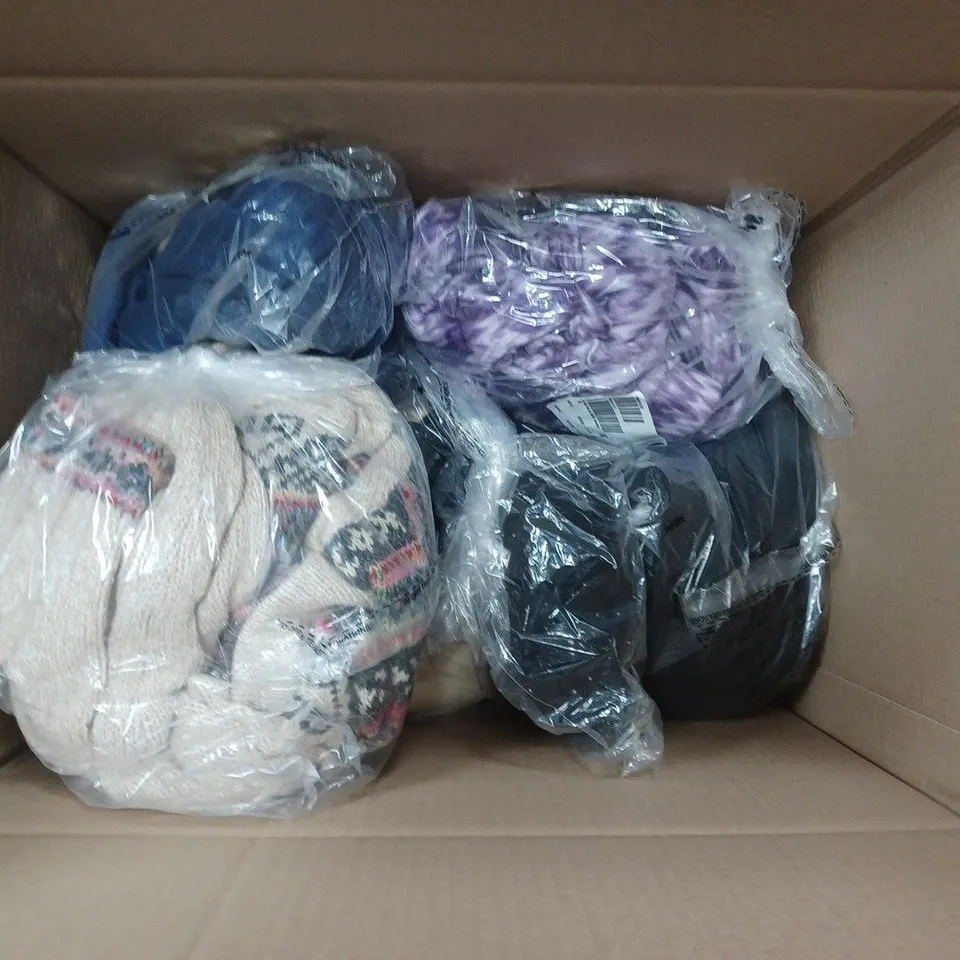APPROXIMATELY 10 LADIES CLOTHING ITEMS ASSORTED COLOURS, SIZES AND STYLES