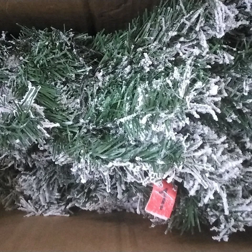 BOXED 5FT SNOW FLOCKED ARTIFICIAL CHRISTMAS TREE WITH LIGHTS