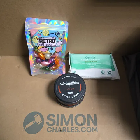 APPROXIMATELY 15 ASSORTED HEALTH & BEAUTY PRODUCTS TO INCLUDE RETRO BATH PEARLS, GENTLE MOIST TOILET WIPES, VASSO STYLING WAX ETC - COLLECTION ONLY
