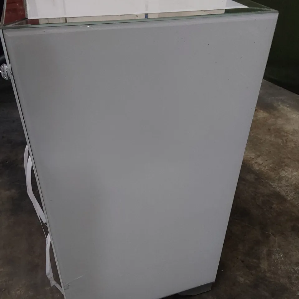 DESIGNER PEDESTAL DRESSING TABLE MIRROR/WHITE GLASS