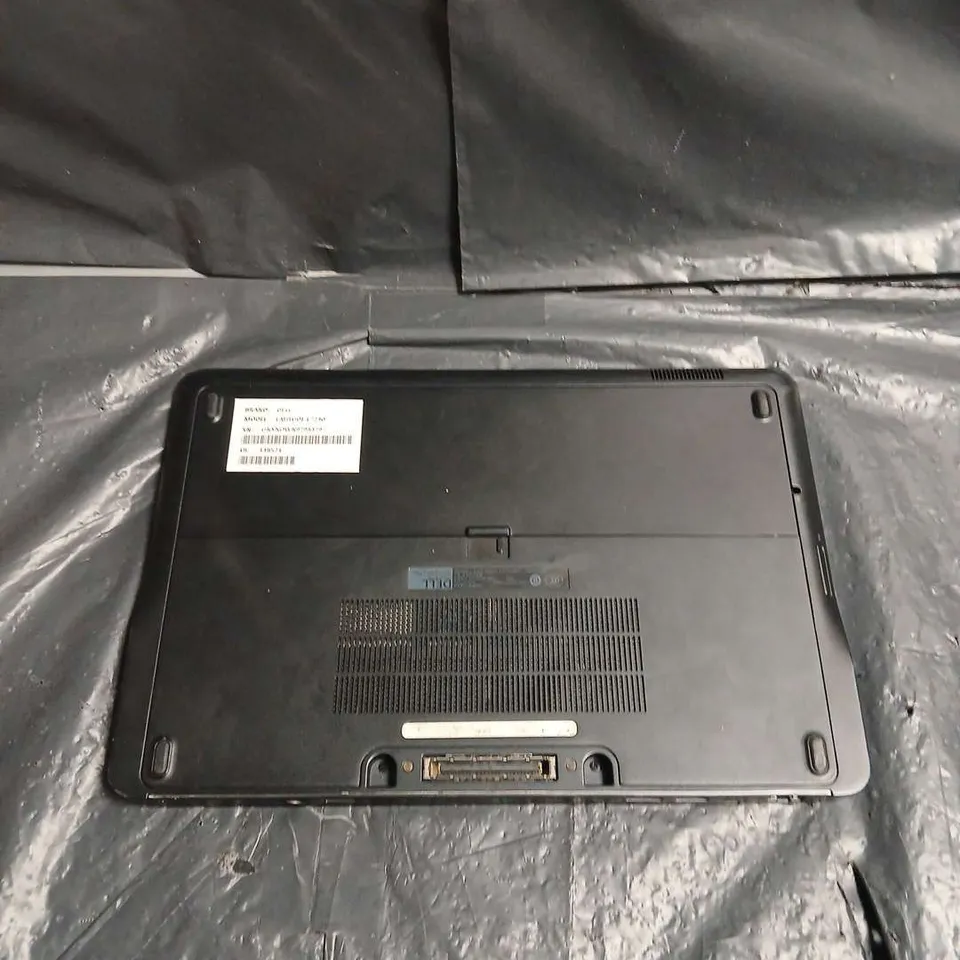 DELL LATITUDE E7240 LAPTOP – SILVER