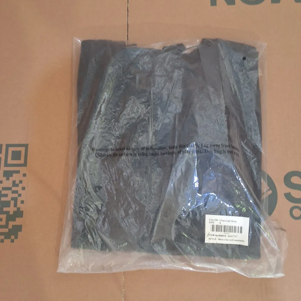 APPROXIMATELY 15 EUROCLIPS CREW SWEATERS CHARCOAL GREY - SMALL