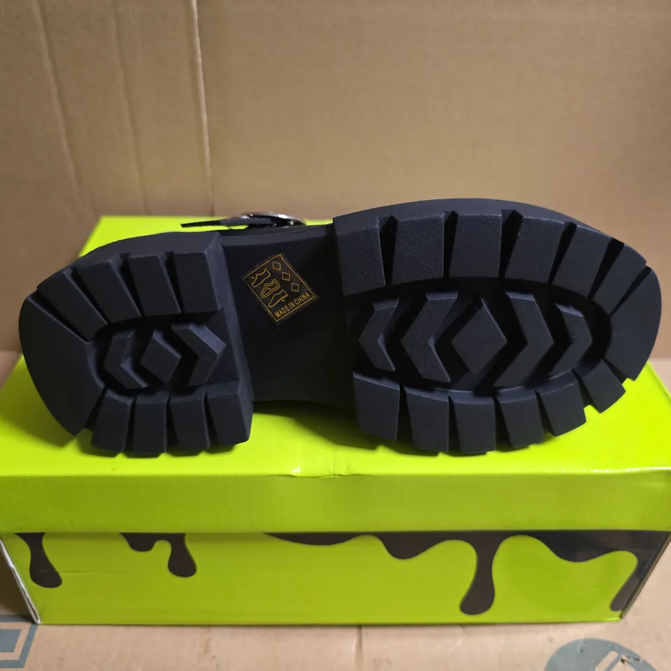 BOXED PAIR OF KOI LOVEBUG MEADOW KIDZ MARY JANE SHOES – BLACK, UK 12 