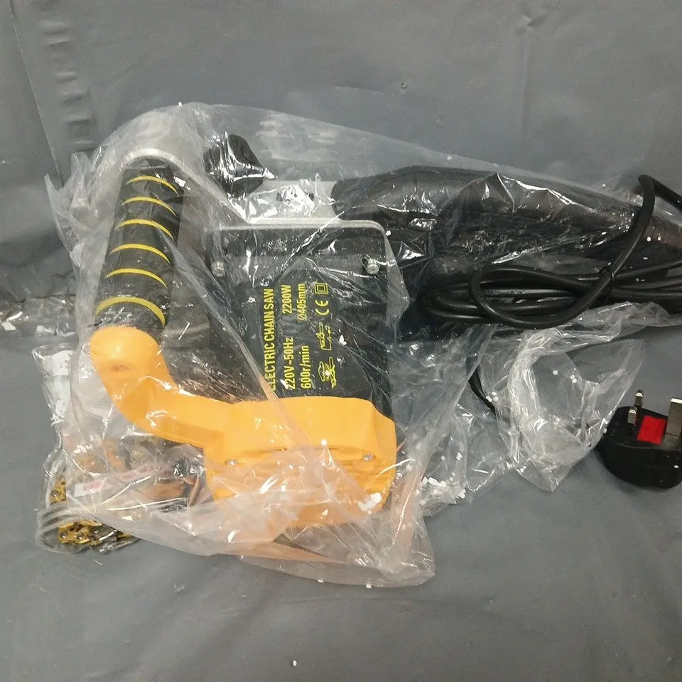 UNBRANDED ELECTRIC CHAINSAW IN YELLOW/BLACK
