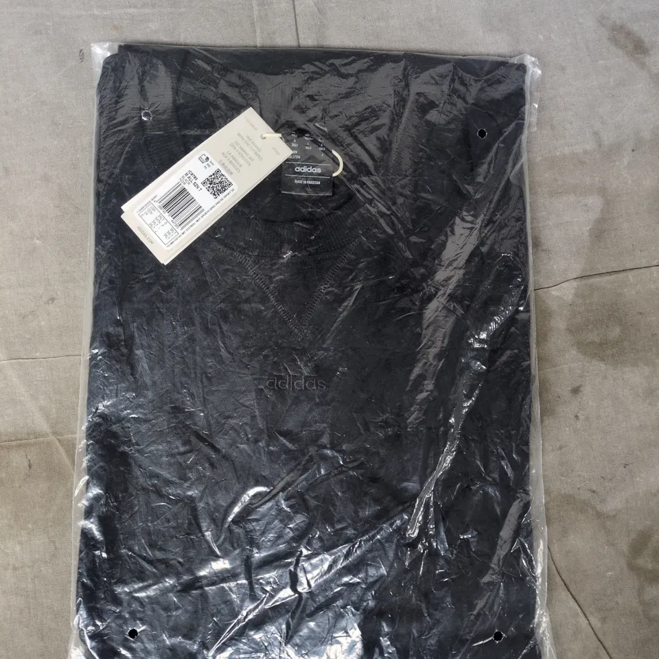 BAGGED ADIDAS ALL SZN T-SHIRT IN BLACK SIZE 3XLT