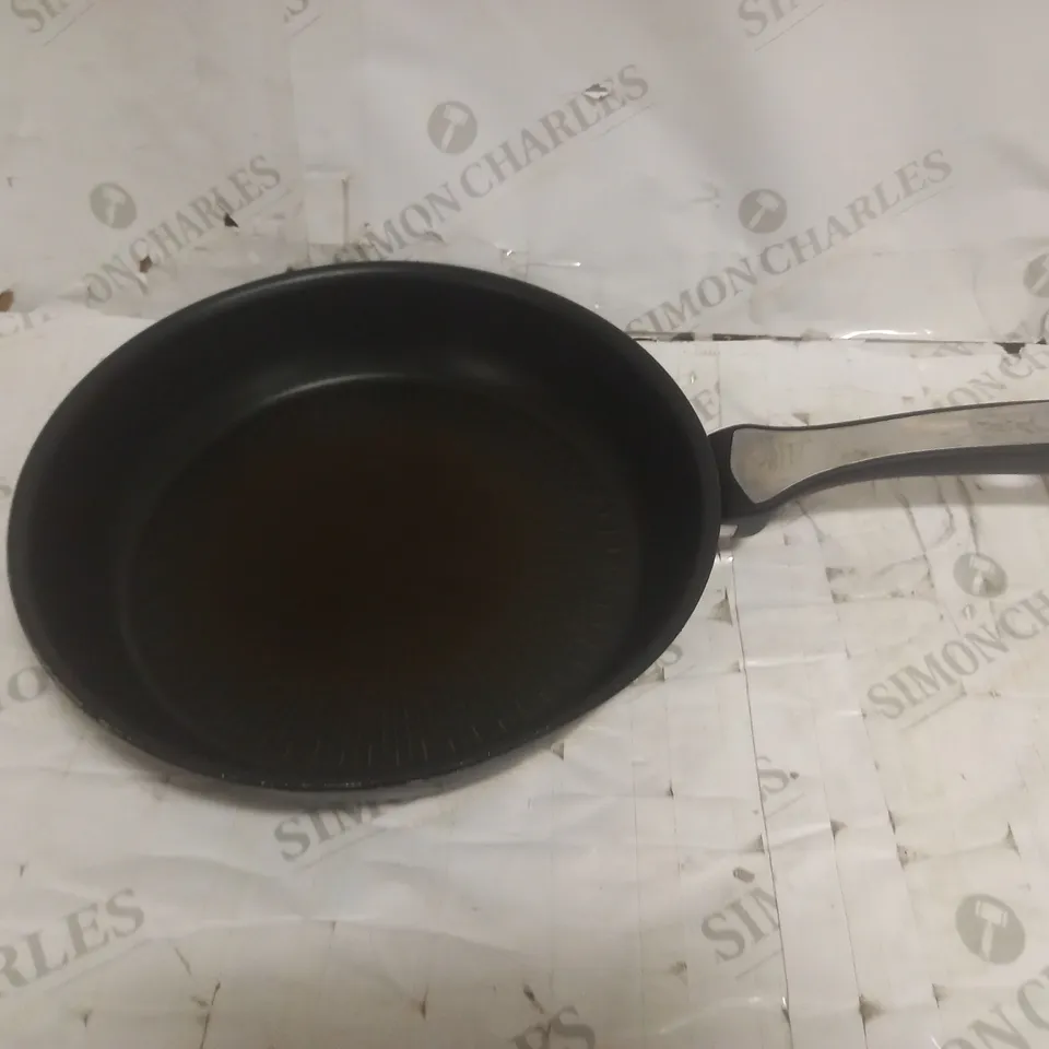 TEFAL LARGE NON-STICK FRYING PAN 