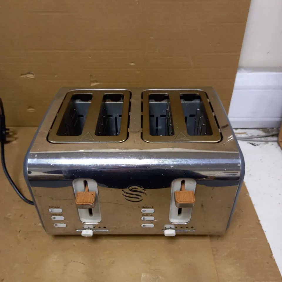 SWAN NORDIC 4 SLICE TOASTER - GREY