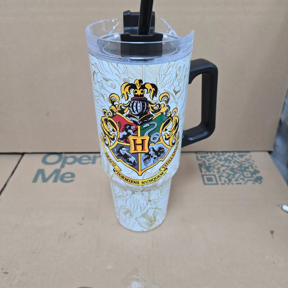 HARRY POTTER HOGWARTS CREST TUMBLER WITH STRAW – DRINKWARE