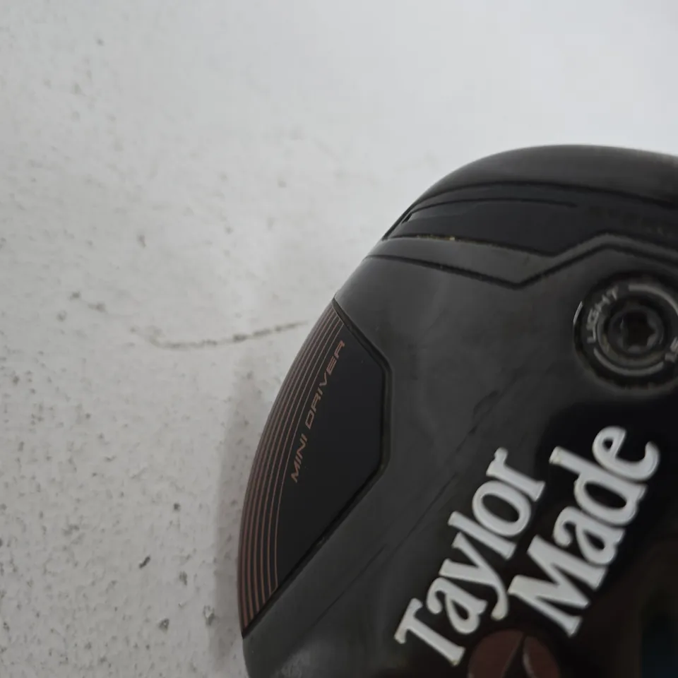 TAYLORMADE MINI DRIVER GOLF CLUB WITH BROWN LEATHER HEADCOVER
