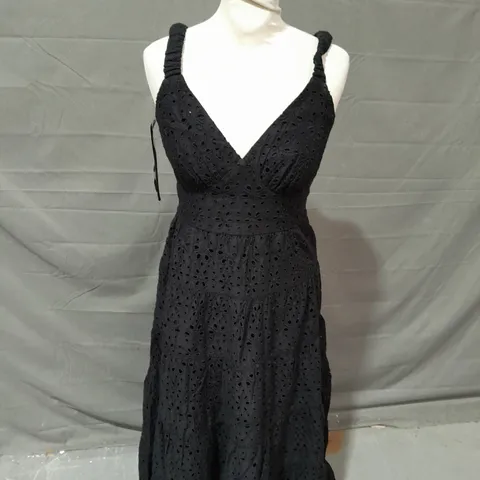 ABERCROMBIE & FITCH BLACK EYELET MAXI DRESS - SMALL