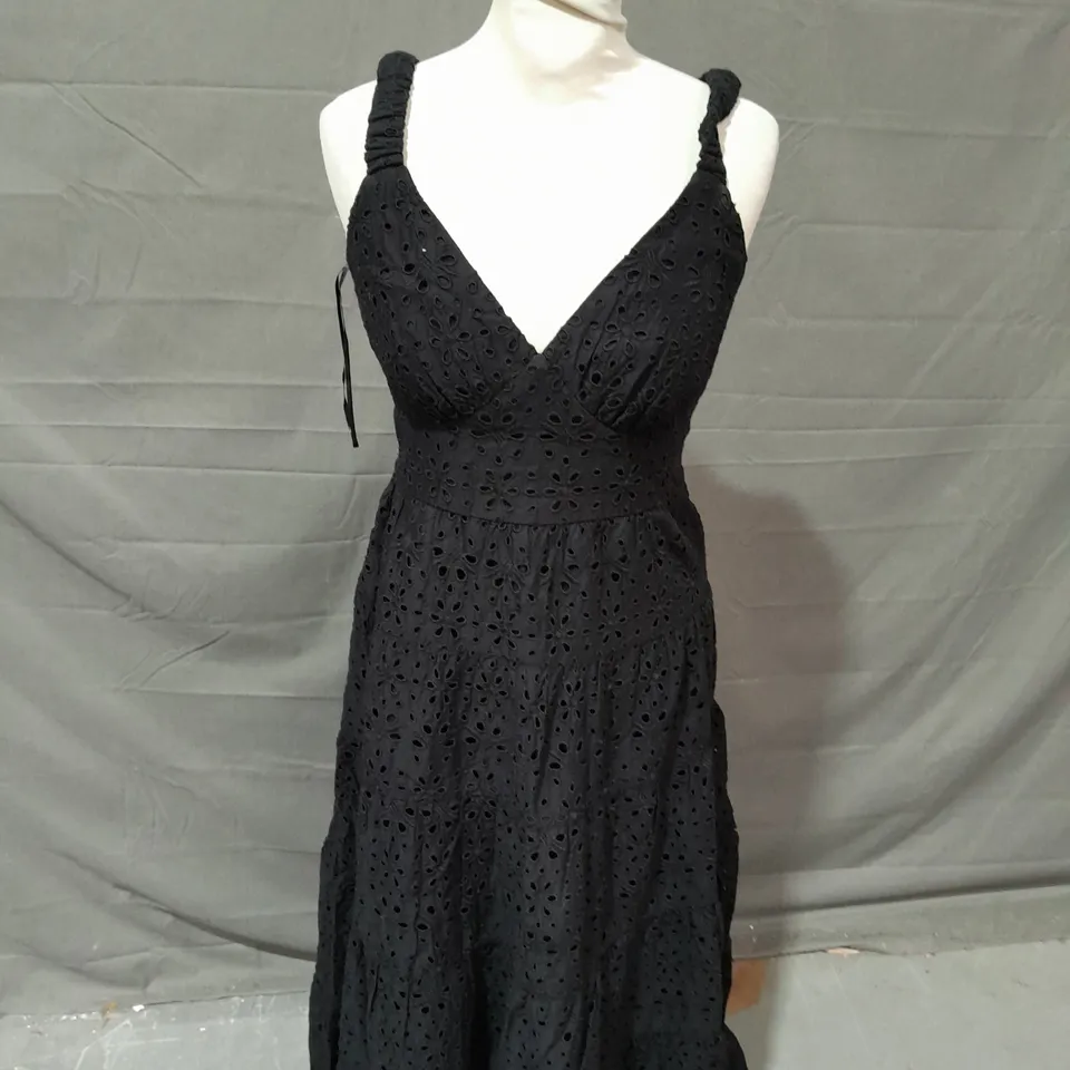 ABERCROMBIE & FITCH BLACK EYELET MAXI DRESS - SMALL