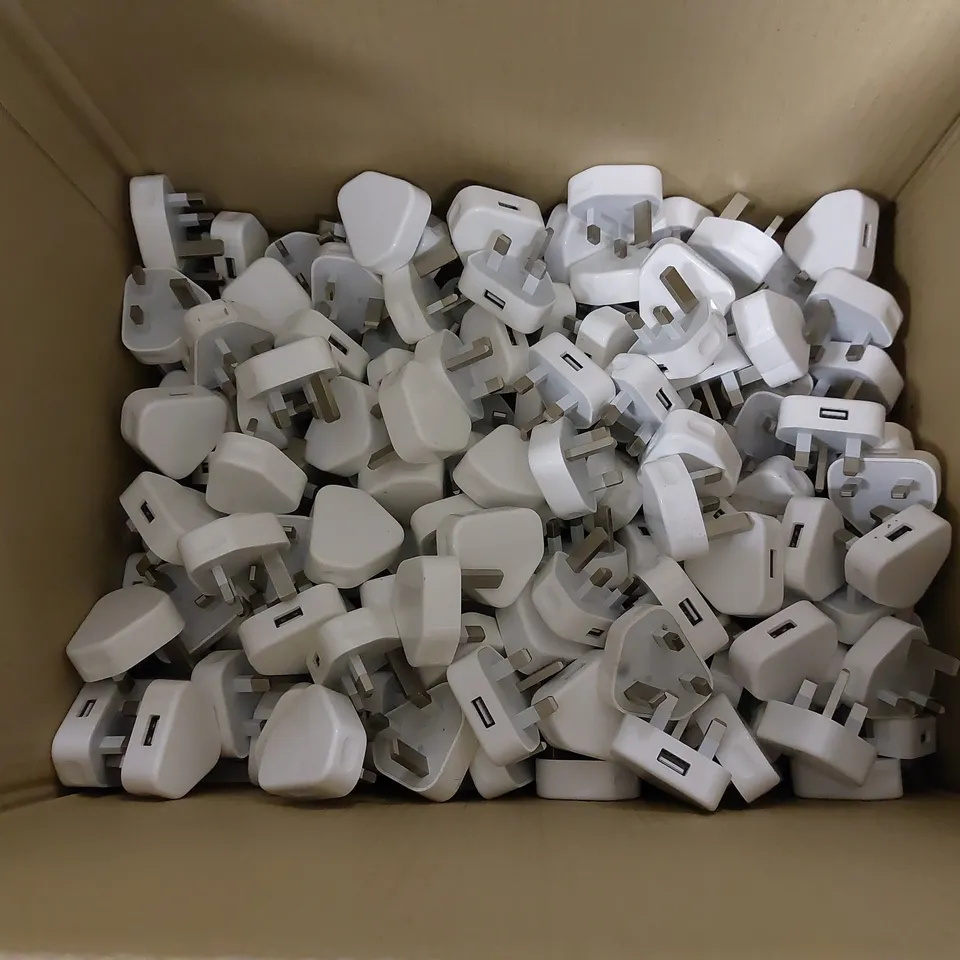 BOX OF APPROX 50 APPLE USB 5W PLUGS