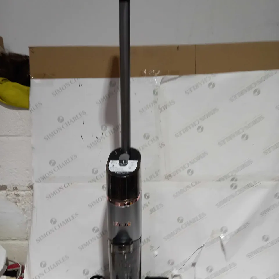 SHARK CORDLESS HYDROVAC 3-IN-1 HARD FLOOR CLEANING SYSTEM WD210UK