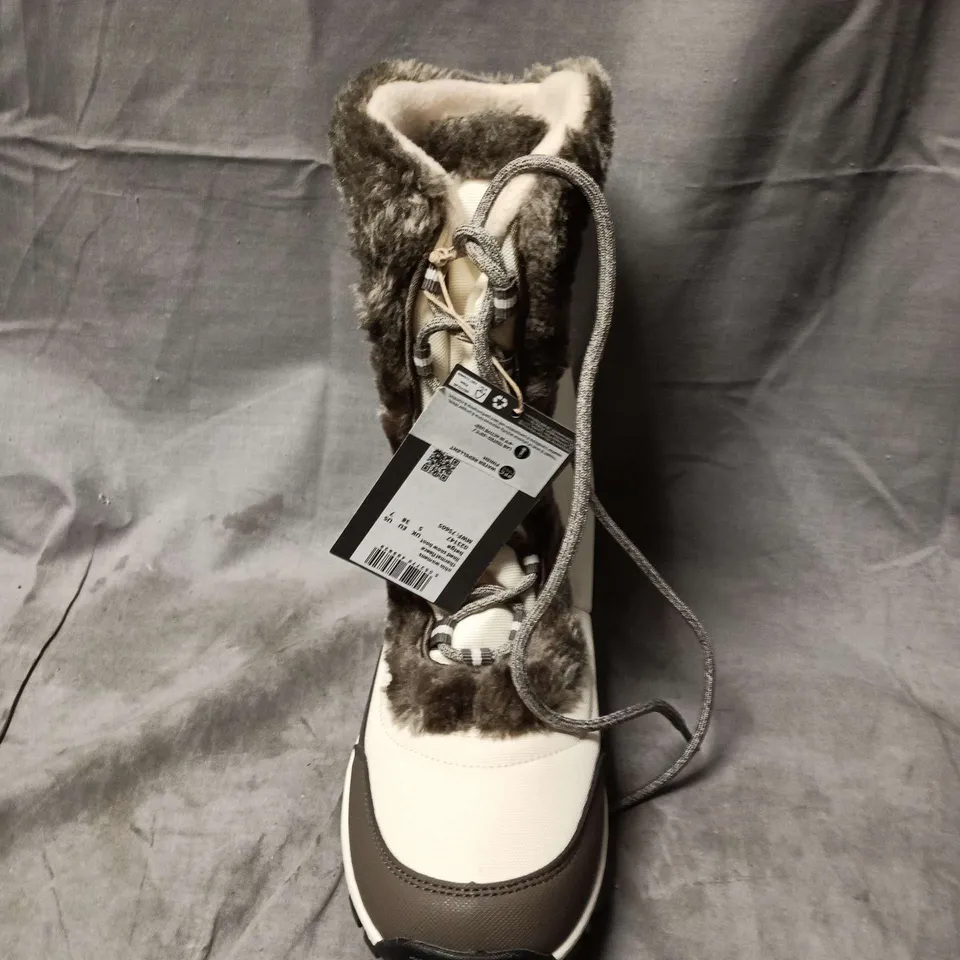 UNBOXED PAIR OF MOUNTAIN WAREHOUSE OHIO WOMENS THERMAL FLEECE LINED SNOW BOOTS IN BEIGE - UK 5