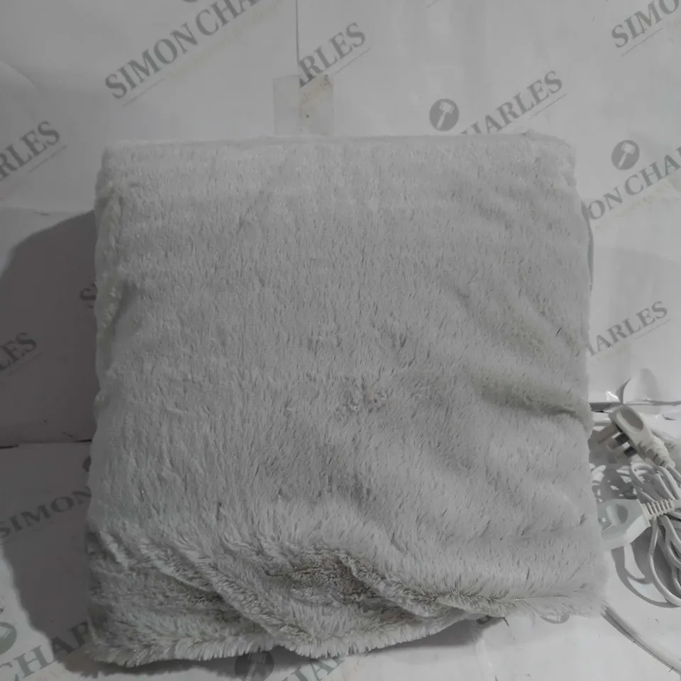 BOXED COZEE HOME HEATED BLANKET IN LIGHT GREY