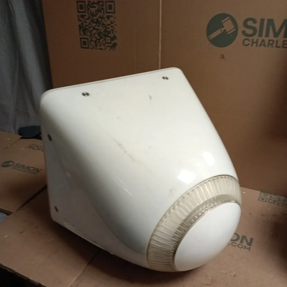 APPLE EMAC ALL-IN-ONE DESKTOP COMPUTER